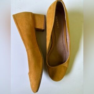 Golden yellow faux suede, low block-heel, round-toe pumps | size 9